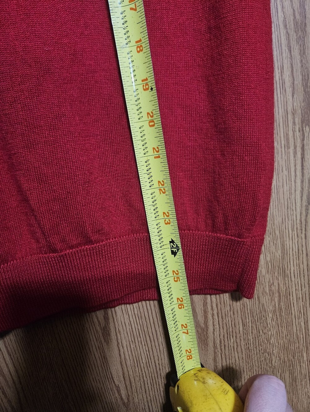 Hart Schaffner Marx Sweater Vest Mens Red 100% Fine Merino Wool V Neck Size Med! - Picture 6 of 6